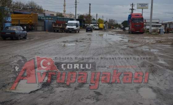 Yeni Sanayi Sitesi Çamur Deryasına Döndü