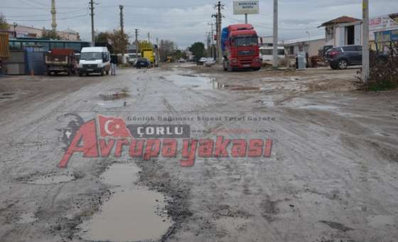 Yeni Sanayi Sitesi Çamur Deryasına Döndü