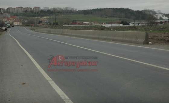 Ahmet Taner Kışlalı Caddesine Beton Bariyer