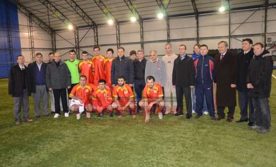 Vali Yerlikaya İşitme Engellilerle Halı Saha Maçı Yaptı