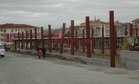Kapalı Pazar Yerinde Çalışmalar Sürüyor