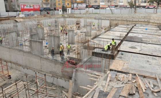 Başkan Baysan Otopark İnşaatını İnceledi