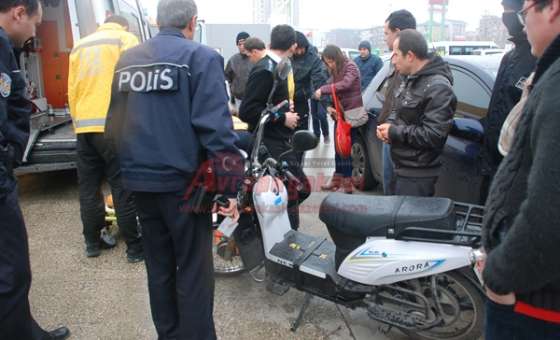 Elektrikli Bisikletle Yayaya Çarptı 1 Yaralı