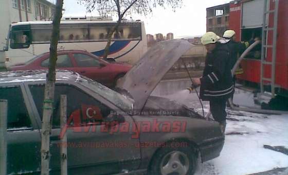 Seyir Halindeki Otomobil Alev Aldı