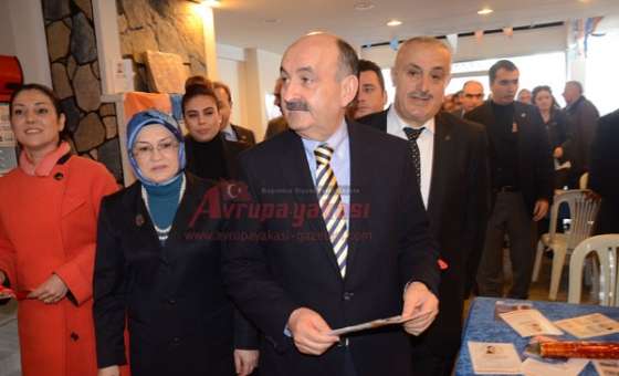 Ak Parti'nin Seçim Bürosunu Bakan Müezzinoğlu Açtı