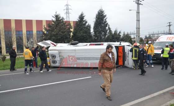 İşçi Servisleri Çarpıştı 1 Ölü 12 Yaralı