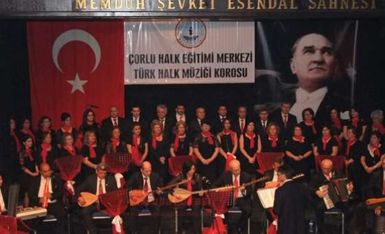 Çorlu Halk Eğitim Merkezi Korosundan Konser