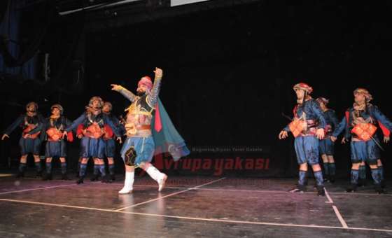  Dans Gösterisi Büyüledi