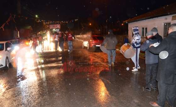 “Artık Milletin Yalana Karnı Tok” (Görüntülü)