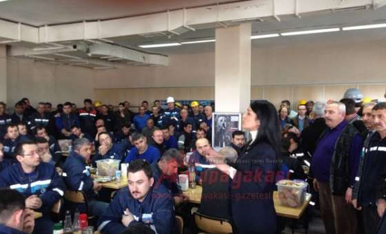 Özlem Yemişçi İşçilerle Yemekte Buluştu