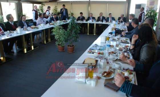 Ak Parti Genel Başkan Yardımcısı Mustafa Şentop Çorlu`da