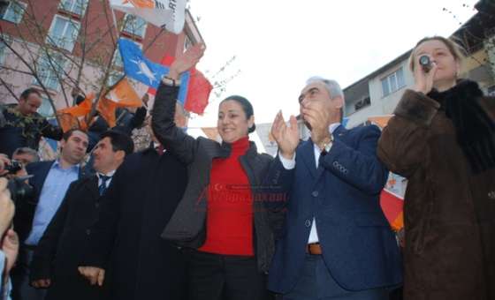 Ak Parti'den Miting Gibi Seçim Bürosu Açılışı