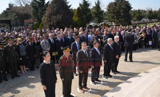 Çanakkale Şehitlerini Anma Töreni Düzenlendi (Görüntülü)