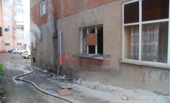 Madde Bağımlıları Metruk Binada Yangın Çıkardı