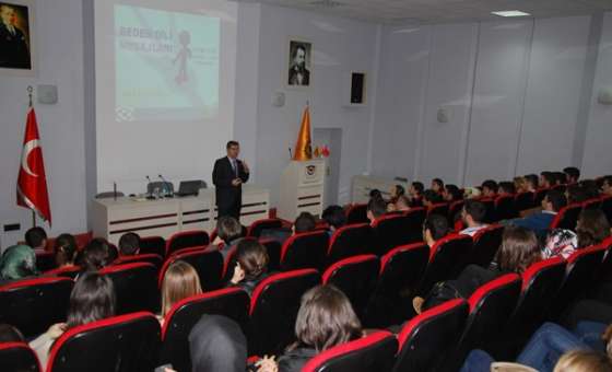 Namık Kemal Üniversitesi'nde Beden Dili Konulu Söyleşisi Yapıldı