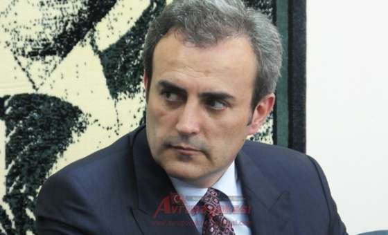 “Özlem Yemişçi`ye Kefilim”