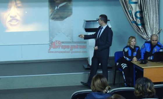 Çorlu Emniyetinden Madde Bağımlılığı Semineri