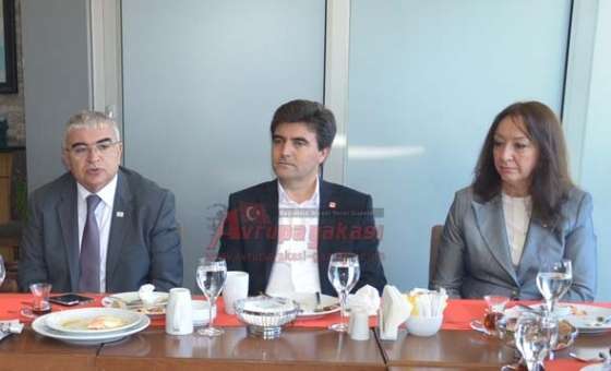 “Özlem Gidermek İçin Bir Aradayız”