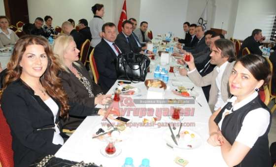 Başkan Baysan Meclis Üyeleriyle Kahvaltıda Buluştu