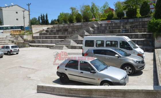 Çardaklı Çeşme Otoparkı!