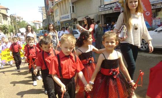 Hayrabolu'da Okul Öncesi Eğitim Şenlikleri