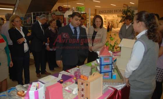 Yıldırım Beyazıt Han Ortaokulu`ndan Yılsonu Sergisi
