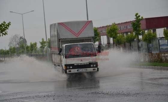 Yağmur Hayatı Felce Uğrattı