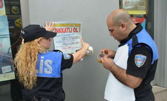 Tdp'den Telefon Dolandırıcılarına Karşı Afişli Uyarı