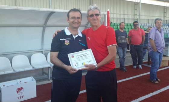 Yıldız Gençlikspor`dan 6. Anma Turnuvası