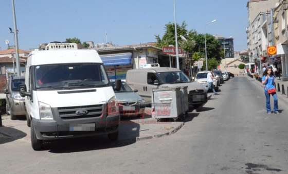 Kaldırımlar Otoparka Döndü