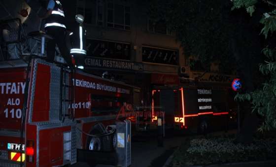 Çorlu'da İş Merkezinde Yangın