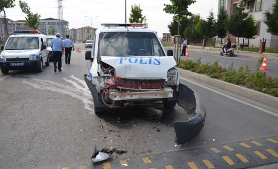 Göreve Giden Polisler Ölümden Döndü