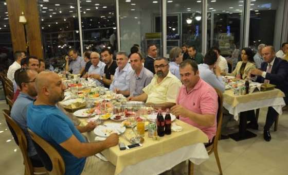Kartürk Yapı'dan İftar Yemeği