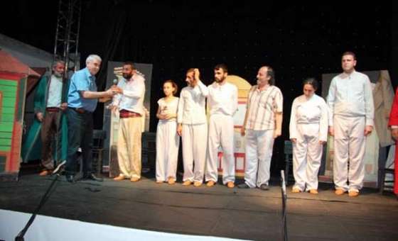 Kırklareli'de 'satılık Mahalle' Adlı Oyun Sahneledi