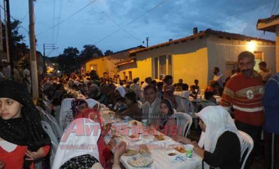 Çorlu Müftülüğü'nden Roman Çocuklara İftar