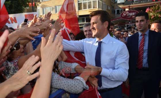 Mustafa Sarıgül'e Sevgi Gösterisi