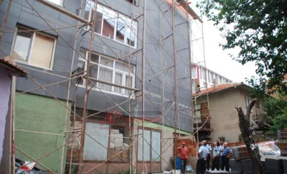 Mantolama İşçisi Ölümden Döndü