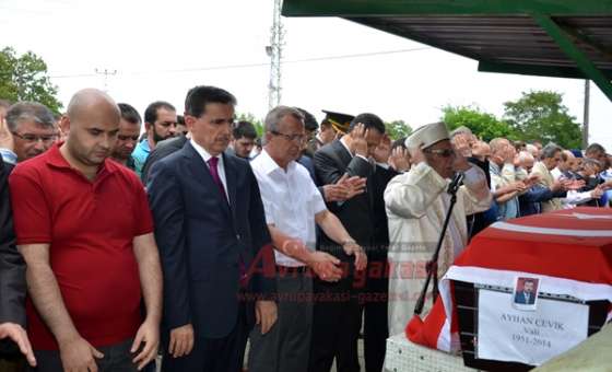 Merkez Valisi Ayhan Çevik Son Yolculuğuna Uğurlandı
