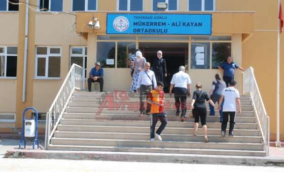 Çorlu Seçim Atmosferini Güneşli Ve Güzel Havada Geçirdi
