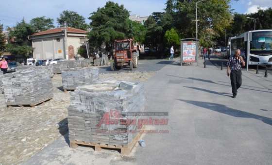 Tarihi Belediye Binasında Çevre Düzenlemesine Başlandı