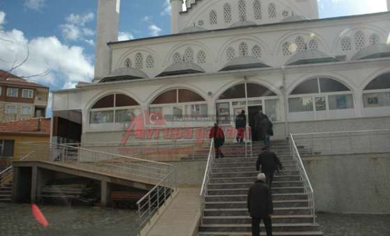 Çorlu Ulu Cami'ye Engelli Rampası