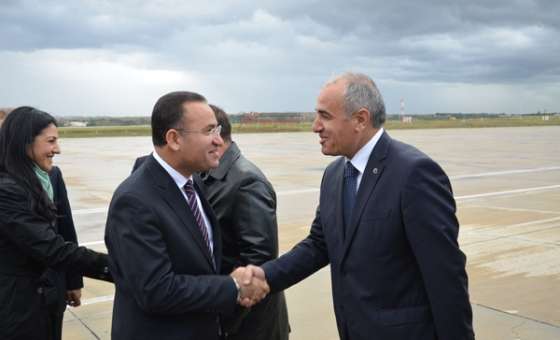 Adalet Bakanı Bozdağ'dan Çorlu Kaymakamlığı'na Ziyaret