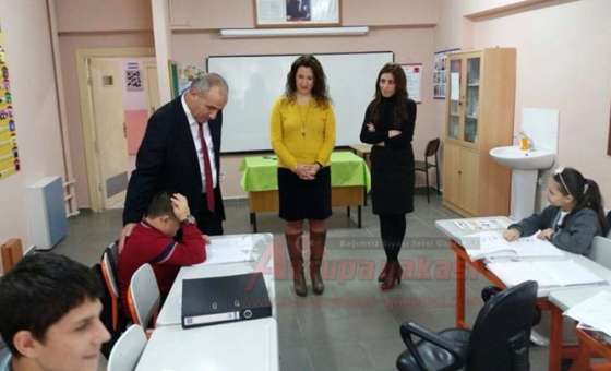 Çorlu Kaymakamı Levent Kılıç`tan Sakatlar Derneği İlkokulu`na Ziyaret