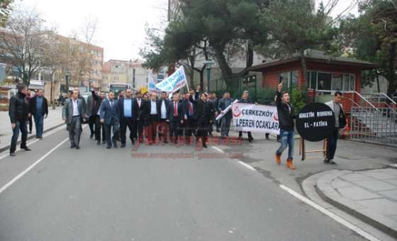 Bbp'lilerden Çorlu Adliyesi'ne Siyah Çelenk
