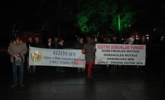Eğitim – Sen Üyesi Öğretmenlerden Basın Açıklaması
