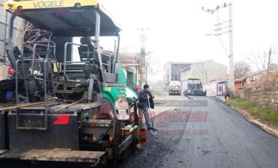 Çorlu Belediyesi Fatih Caddesi`ni Asfaltladı