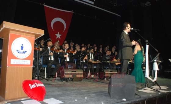 Çorlu Halk Eğitim Merkezi Korosu'ndan Muhteşem Konser