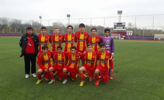 U-15`lerde Yeşiltepespor Ve Sitespor Liderliğini Sürdürüyor
