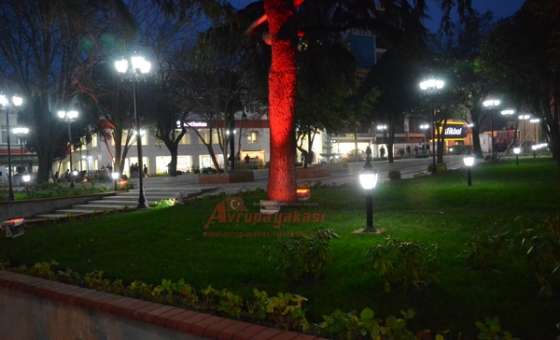 Tarihi Belediye Binasına Muhteşem Işıklandırma