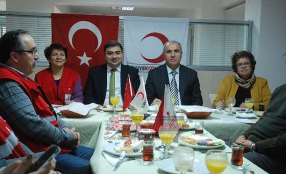 Kaymakamlardan Çorlu Kan Bağışı Merkezine Ziyaret